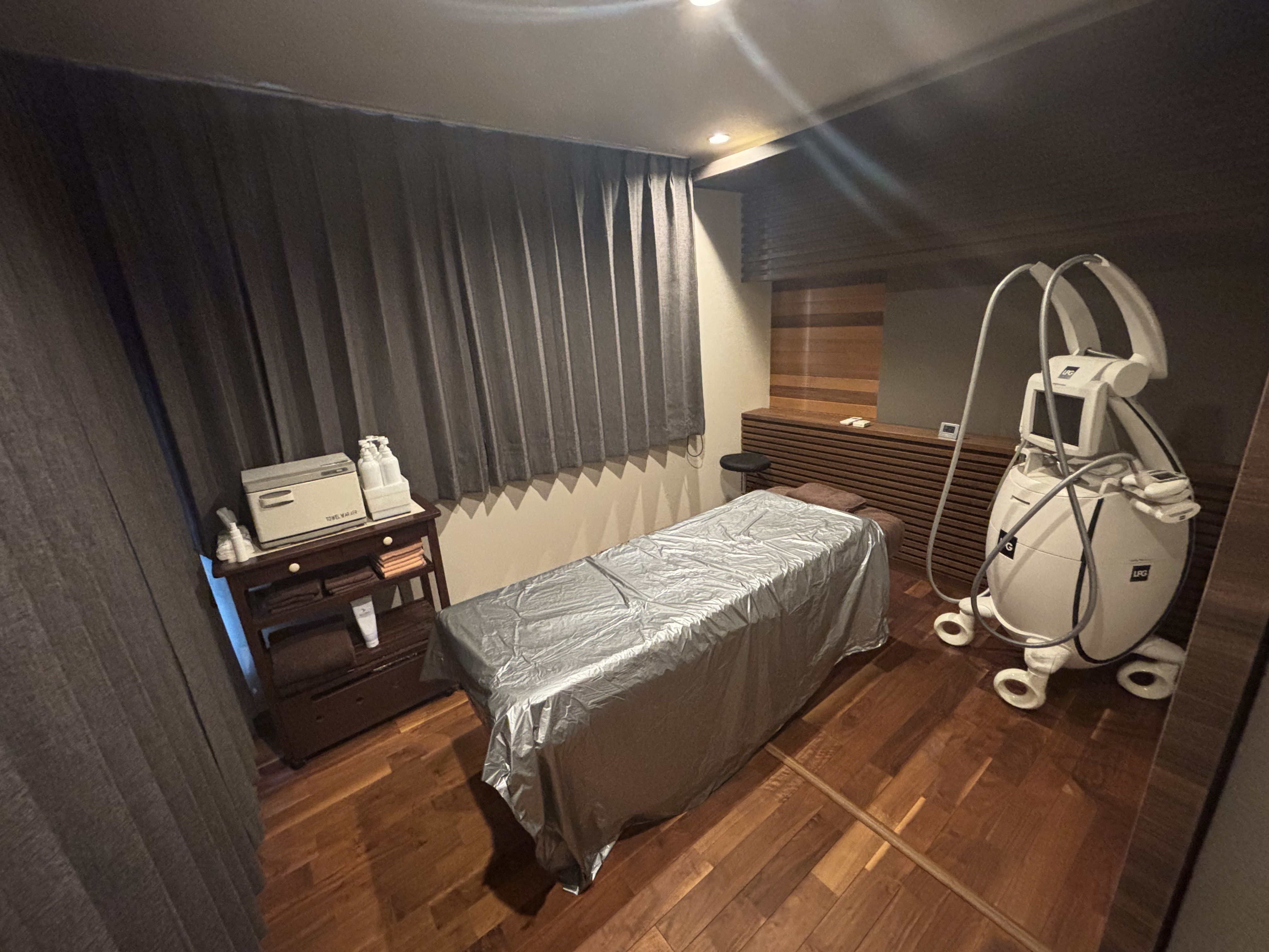 227E6C36-2C6C-46EB-BCBE-20AFC13720C1