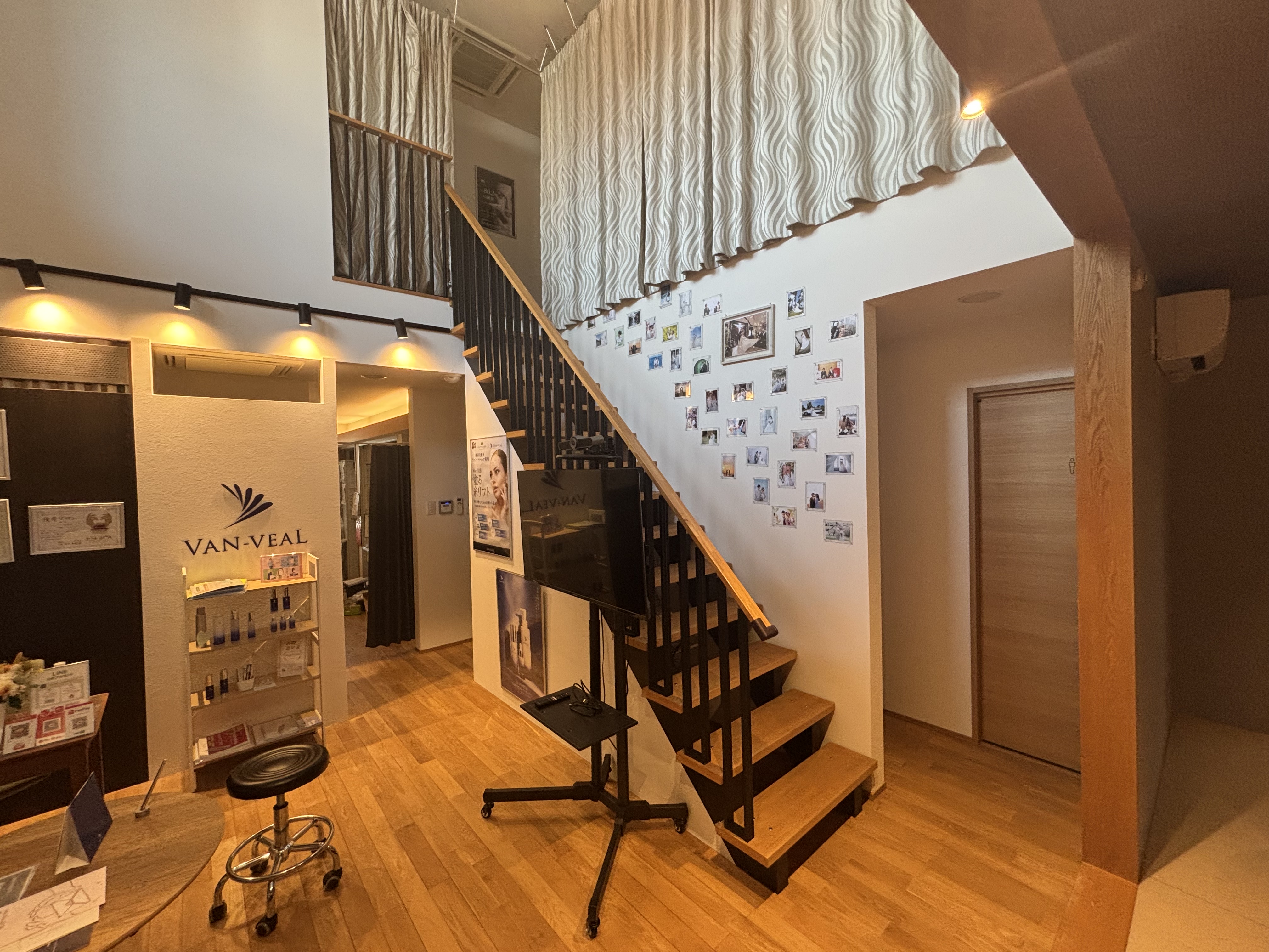 BBE1F4A7-DF3F-4772-B7C0-8A6393BCC0B6