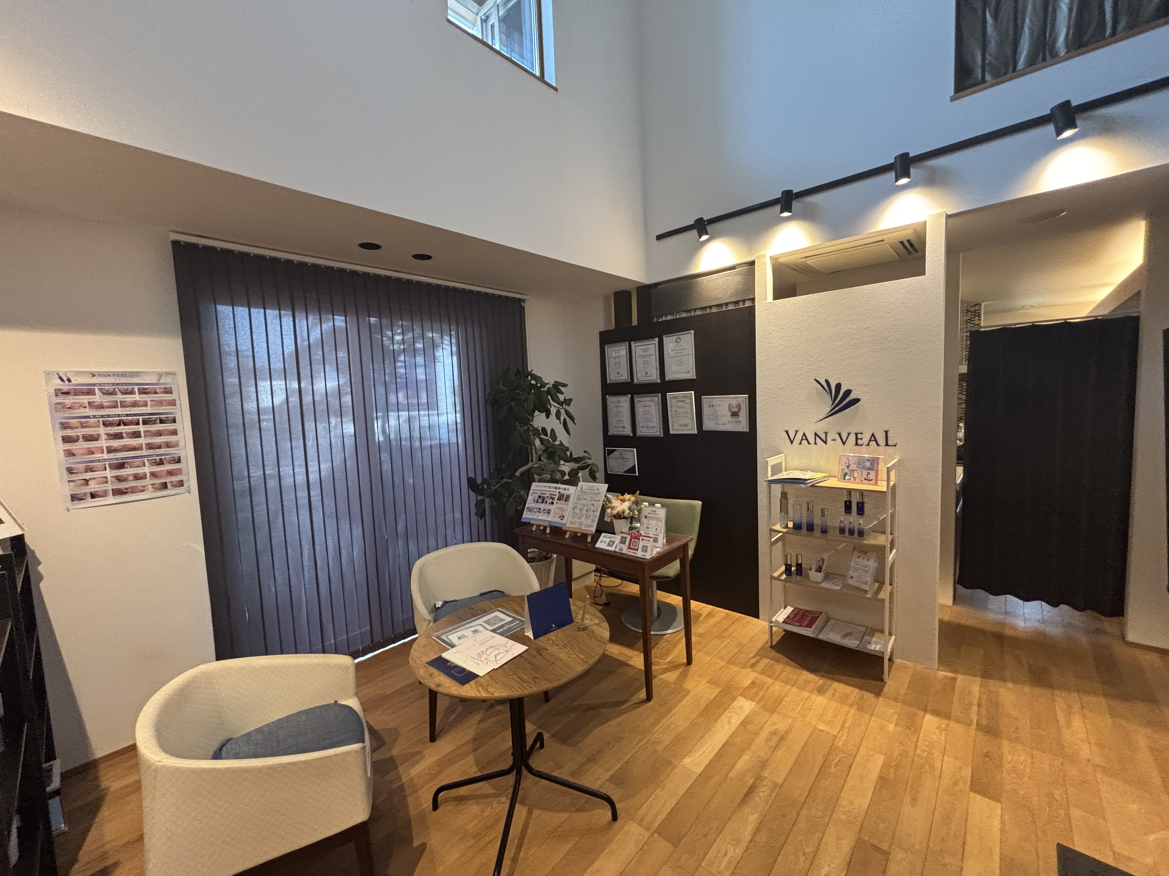 D707BF1A-D6B2-4264-8BB4-BA4209DF563E