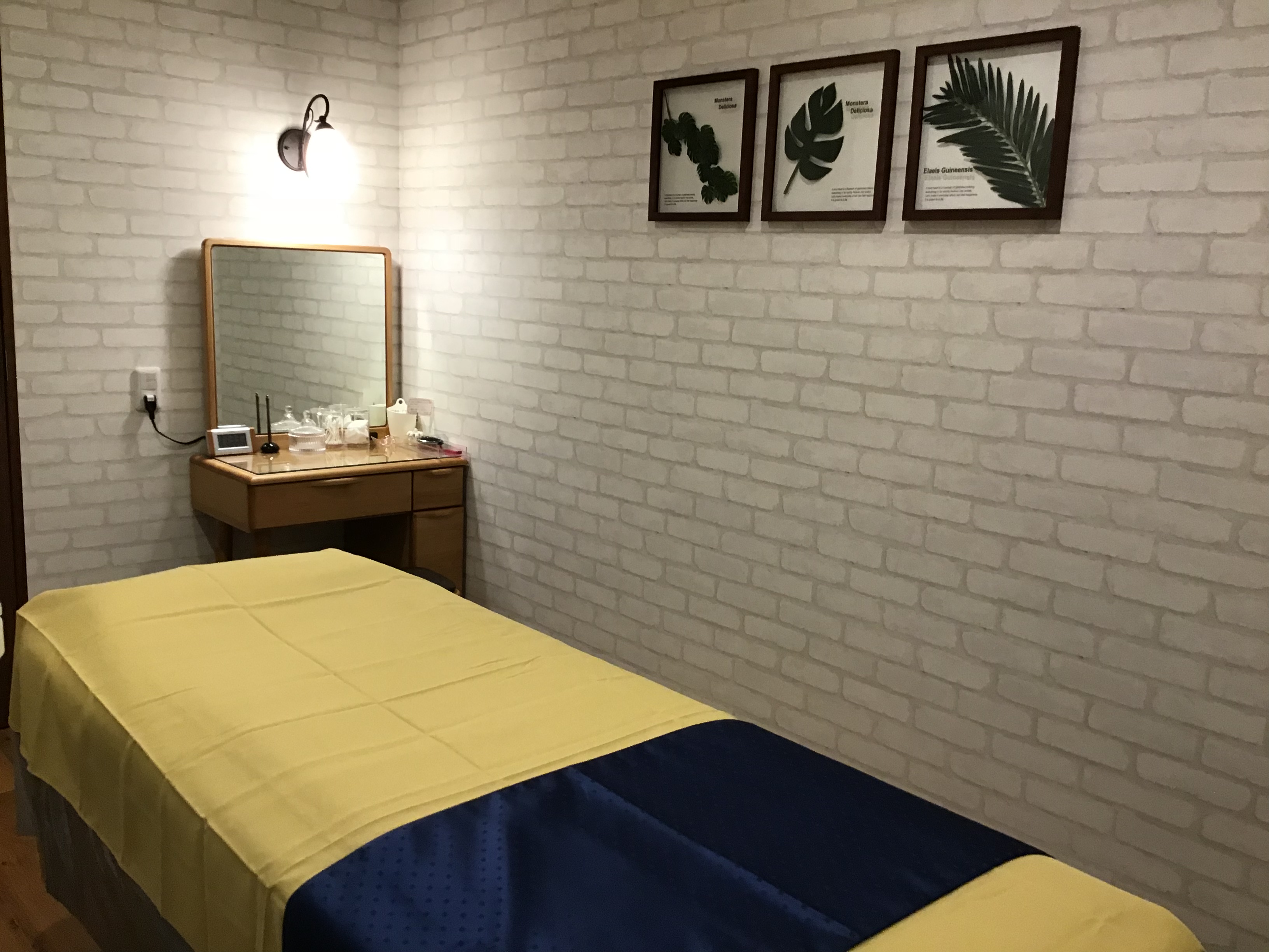 EF4C7AAA-CC5D-4EC7-BA8B-348132EC3395