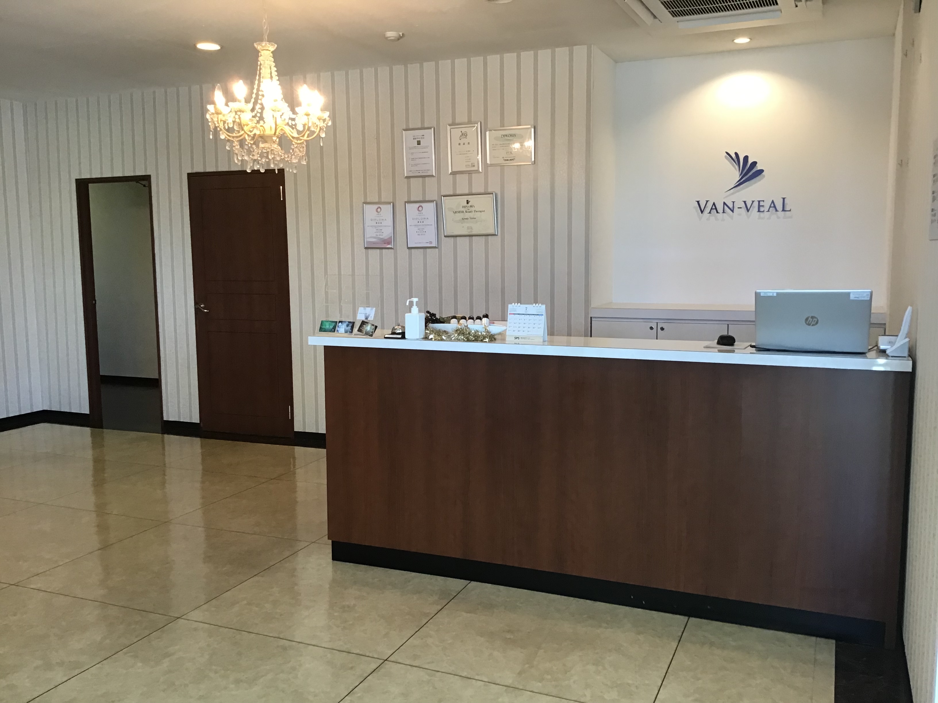 F4A7F96C-F6C9-4405-9FE3-C1C25061FF6C