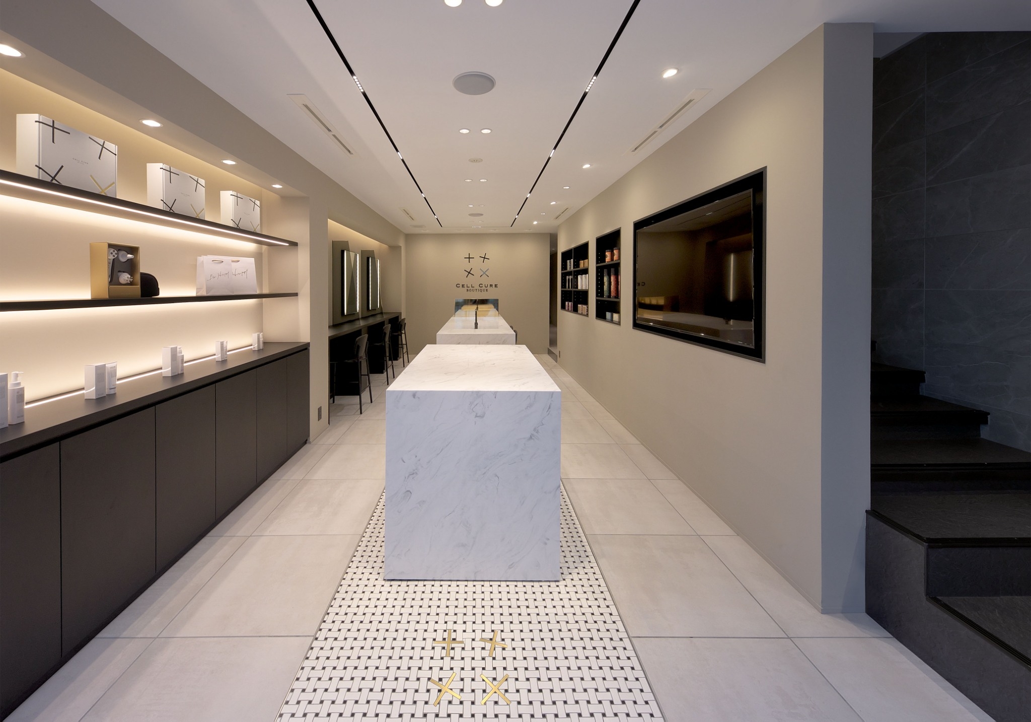 LINE_ALBUM_京都店写真_230529_0